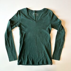 Eddie Bauer Women's Heather Forest Green Long Sleeve V-Neck Tee